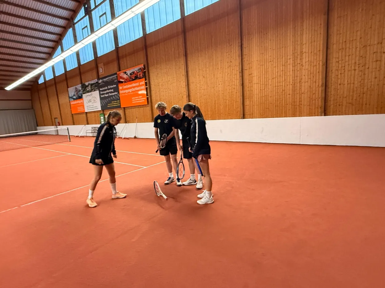 Leider keine Bildbeschreibung für 03 schleifchenturnier (1).jpg vorhanden.